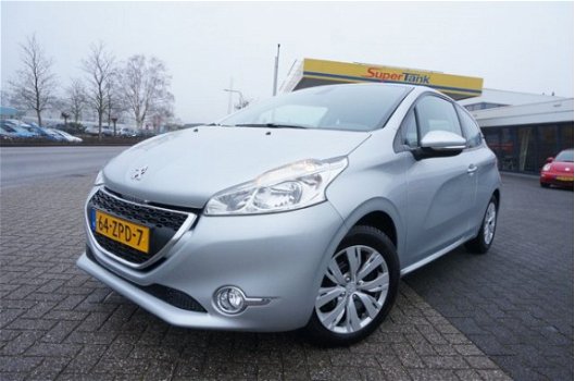 Peugeot 208 - 1.2 PURETECH 82 1e EIGENAAR 65000KM NAVI PDC CRUISE ECC - 1