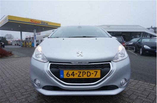 Peugeot 208 - 1.2 PURETECH 82 1e EIGENAAR 65000KM NAVI PDC CRUISE ECC - 1