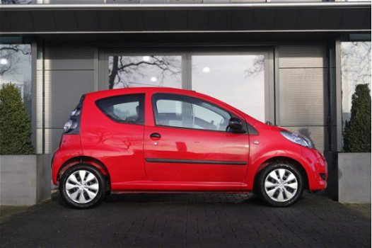 Citroën C1 - 1.0-12V Ambiance | Rood | Toerenteller | Elek. ramen | Centrale vergrendeling + afstand - 1