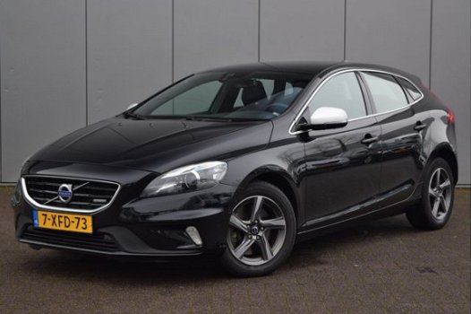 Volvo V40 - 2.0 D4 R-Design Ocean Race Bi-xenon Alcantara Stoelverw. Cruise Navi R-design - 1