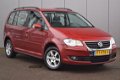 Volkswagen Touran - 1.4 TSI Highline 7 Persoons Clima Airco Stoelverw Cruise Xenon Automaat - 1 - Thumbnail