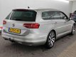 Volkswagen Passat Variant - 1.6 TDI Highline Xenon+18