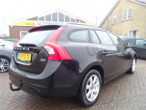 Volvo V60 - 2.0 D4 190pk Automaat Momentum Navi, Trekhaak, Led - 1