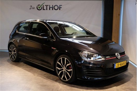 Volkswagen Golf - 2.0 TSI GTI / ORIG. NED / DEALER OND. / CAMERA / - 1