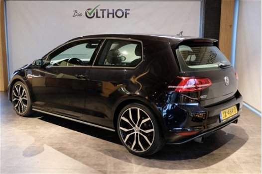 Volkswagen Golf - 2.0 TSI GTI / ORIG. NED / DEALER OND. / CAMERA / - 1