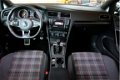 Volkswagen Golf - 2.0 TSI GTI / ORIG. NED / DEALER OND. / CAMERA / - 1 - Thumbnail