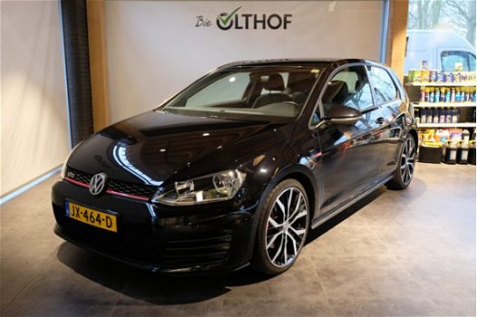 Volkswagen Golf - 2.0 TSI GTI / ORIG. NED / DEALER OND. / CAMERA / - 1