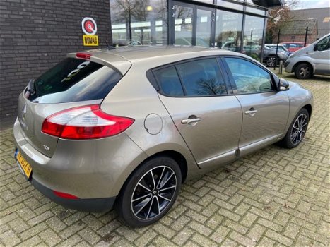 Renault Mégane - Megane 1.2 TCE GT-LINE BOSE - 1