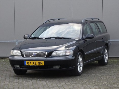 Volvo V70 - 2.4 Comfort Line APK 2020 (bj2001) - 1