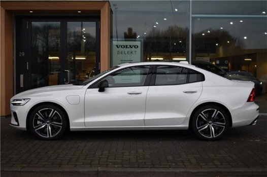 Volvo S60 - 2.0 T8 Twin Engine R-Design Scandinavian Line/Luxery Line/Audio Line/Winter Line/Electri - 1