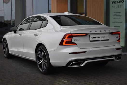 Volvo S60 - 2.0 T8 Twin Engine R-Design Scandinavian Line/Luxery Line/Audio Line/Winter Line/Electri - 1