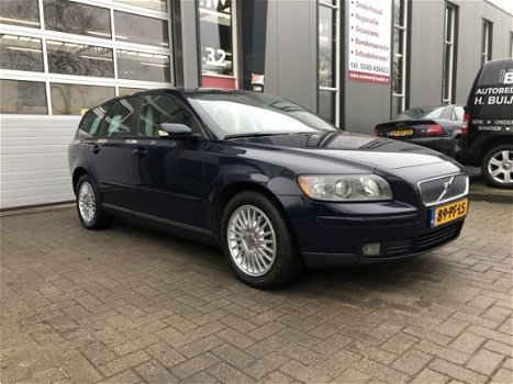 Volvo V50 - 2.4i Momentum Automaat Youngtimer Dealer-onderhouden - 1