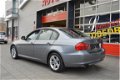 BMW 3-serie - 318i Executive I Airco I Sport velgen I Dealer onderhouden - 1 - Thumbnail