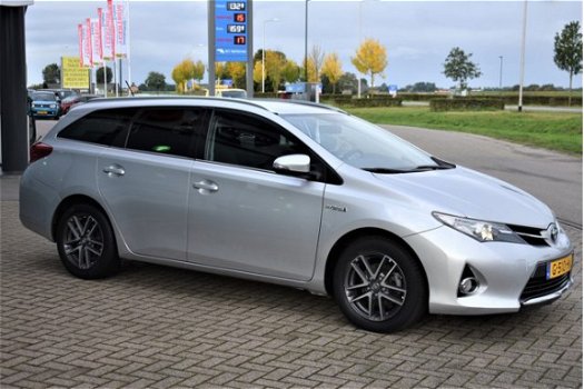 Toyota Auris - 1.8 Hybrid Lease+ Camera, Navigatie, Cruise Control, Isofix - 1