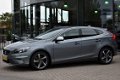 Volvo V40 - 2.0 D3 R-Design Xenon, Leder, Climate Control, Stoelverwarming, Navigatie - 1 - Thumbnail