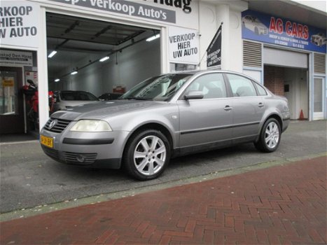 Volkswagen Passat - 1.8 Turbo Comfortline Automaat Clima - 1