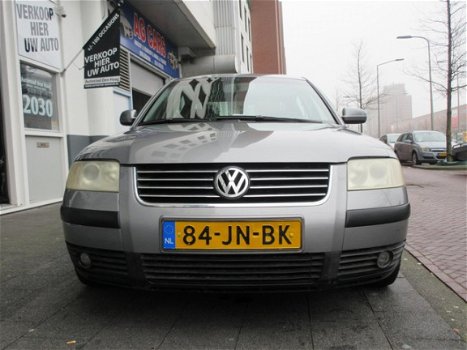 Volkswagen Passat - 1.8 Turbo Comfortline Automaat Clima - 1