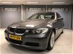 BMW 3-serie - 320i Graphite / LEER / NAVI / ZWARTE HEMEL / RIJKLAARPRIJS - 1 - Thumbnail