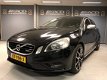 Volvo V60 - 2.0 D3 Summum R-DESIGN / TREKHAAK AFN / AUTOMAAT / LEER / RIJJKLAARPRIJS - 1 - Thumbnail