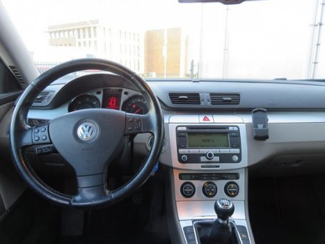 Volkswagen Passat Variant - 2.0 TDI Highline Business - 1