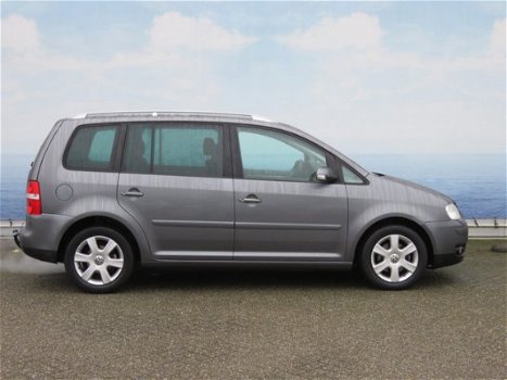 Volkswagen Touran - 2.0 TDI Trendline - 1