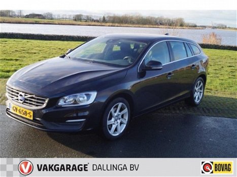 Volvo V60 - 1.6 D2 Momentum - 1