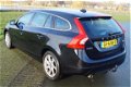 Volvo V60 - 1.6 D2 Momentum - 1 - Thumbnail
