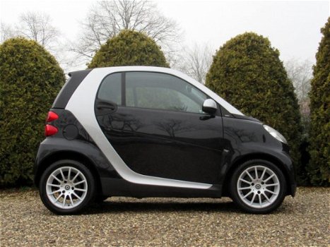 Smart Fortwo coupé - 1.0 mhd Passion Automaat / Airco / Panoramadak - 1