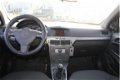 Opel Astra Wagon - 1.9 CDTi Essentia Euro 4 koppeling defect, airco, radio cd speler, cruise control - 1 - Thumbnail