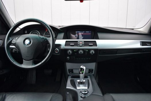 BMW 5-serie - 520D Automaat Business Line Edition I Zwart leder, Xenon, Full Map Navi, Elek. Stoelen - 1