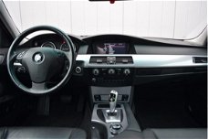 BMW 5-serie - 520D Automaat Business Line Edition I Zwart leder, Xenon, Full Map Navi, Elek. Stoelen