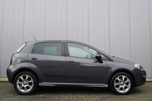 Fiat Punto Evo - 0.9 TwinAir 5Drs Lounge ECC, Sportstoelen, Privacy Glas, 16 Inch LMV - 1