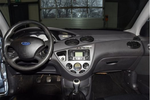 Ford Focus Wagon - 1.6-16V Futura ECC Leer All in Prijs Inruil Mogelijk - 1
