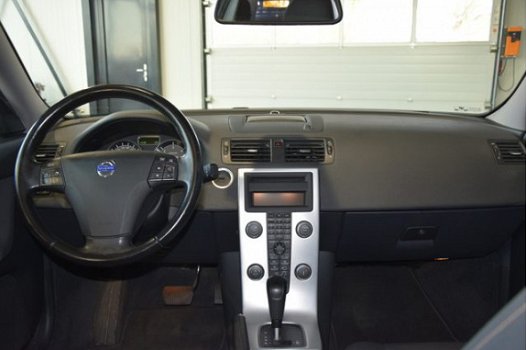 Volvo S40 - 2.0 D4 Momentum Automaat Navigatie Rijklaarprijs Inruil Mogelijk - 1