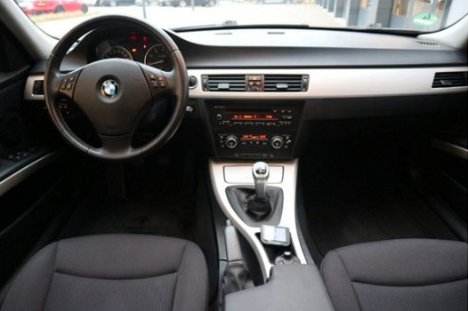 BMW 3-serie Touring - 320i / Panoramadak / Trekhaak - 1