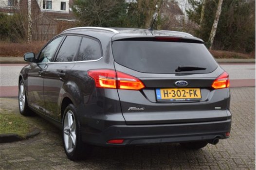 Ford Focus Wagon - 1.5 Titanium 180 PK | Parkeersensoren Achter | Cruise Control | Stoelverwarming | - 1