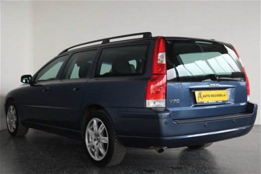 Volvo V70 - 2.4 Automaat Edition / Xenon / Leder - 1