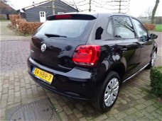 Volkswagen Polo - 1.2 51KW 5D Comfortline + Airco/ Navi/ PDC/ NL auto