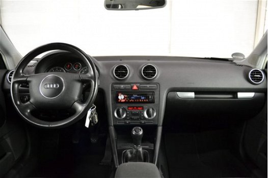 Audi A3 Sportback - 1.6 FSI Attraction - 1