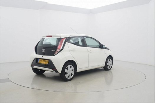 Toyota Aygo - 1.0 VVT-i x-Nav 5drs - 1