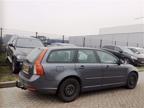 Volvo V50 - 1.6 D2 Business Edition | Leder | Navigatie | LM velgen | Xenon - 1