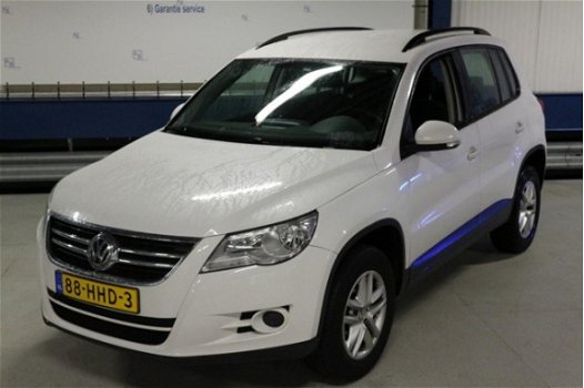 Volkswagen Tiguan - 1.4 TSI Comfort&Design WHITE EDITION / NED AUTO INCL NAP - 1