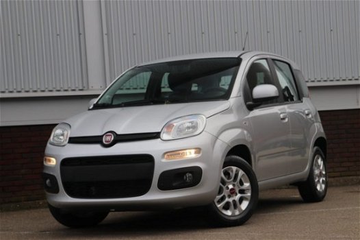 Fiat Panda - 1.2 Lounge 69 PK 5 Persoons Rijklaar - 1