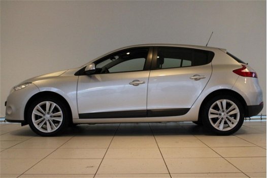 Renault Mégane - 1.6 16V 110PK CELSIUM NAVI ECC NAP TREKHAAK - 1