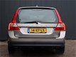 Volvo V70 - 2.5T Automaat / Kinetic / Mobilty Line / 18 inch - 1 - Thumbnail