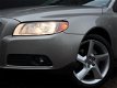 Volvo V70 - 2.5T Automaat / Kinetic / Mobilty Line / 18 inch - 1 - Thumbnail