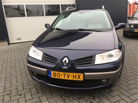 Renault Mégane Grand Tour - 2.0-16V Privilège AUTOMAAT km250000 - 1