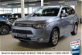 Mitsubishi Outlander - 2.0 4WD 5P Instyle+ LEER / NAVIGATIE / XENON / SCHUIFDAK / TREKHAAK - 1 - Thumbnail