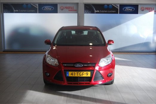 Ford Focus - 1.6i Trend 5drs NAVI TREKHAAK PARKEERSENSOREN - 1