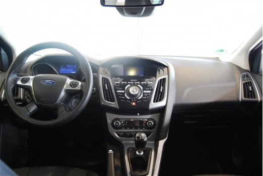 Ford Focus Wagon - 1.6 ECOBOOST 182PK TREKHAAK 1500KG NAVI - 1